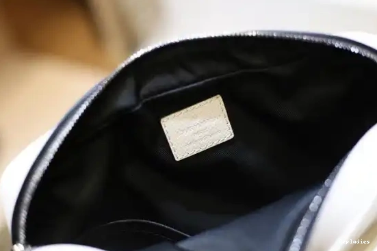 Cheap Vuitton Louis Messenger 0610